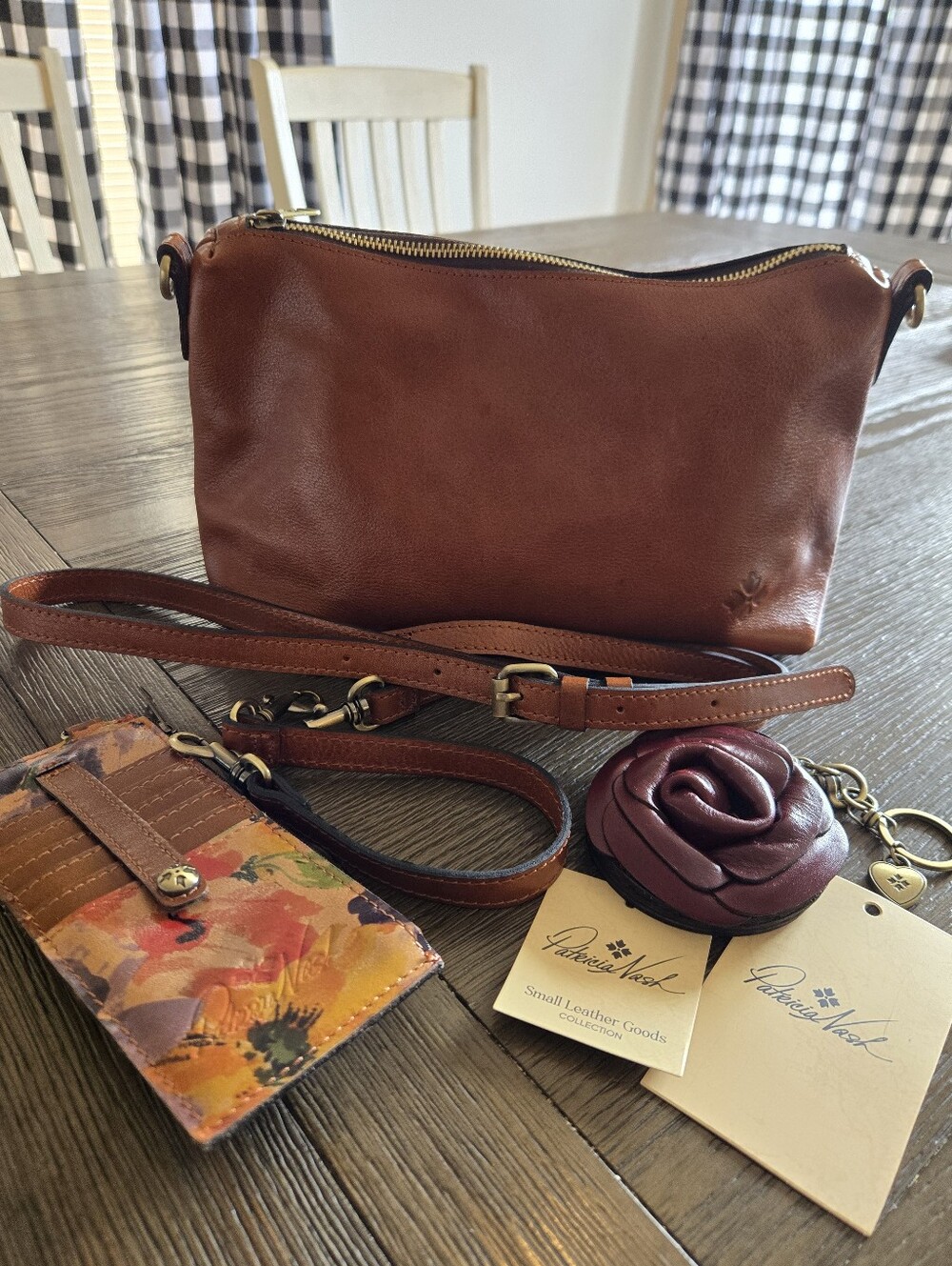 Patricia Nash Crossbody With Wallet & Mirror